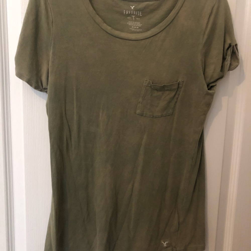 American Eagle “favorite” Tee